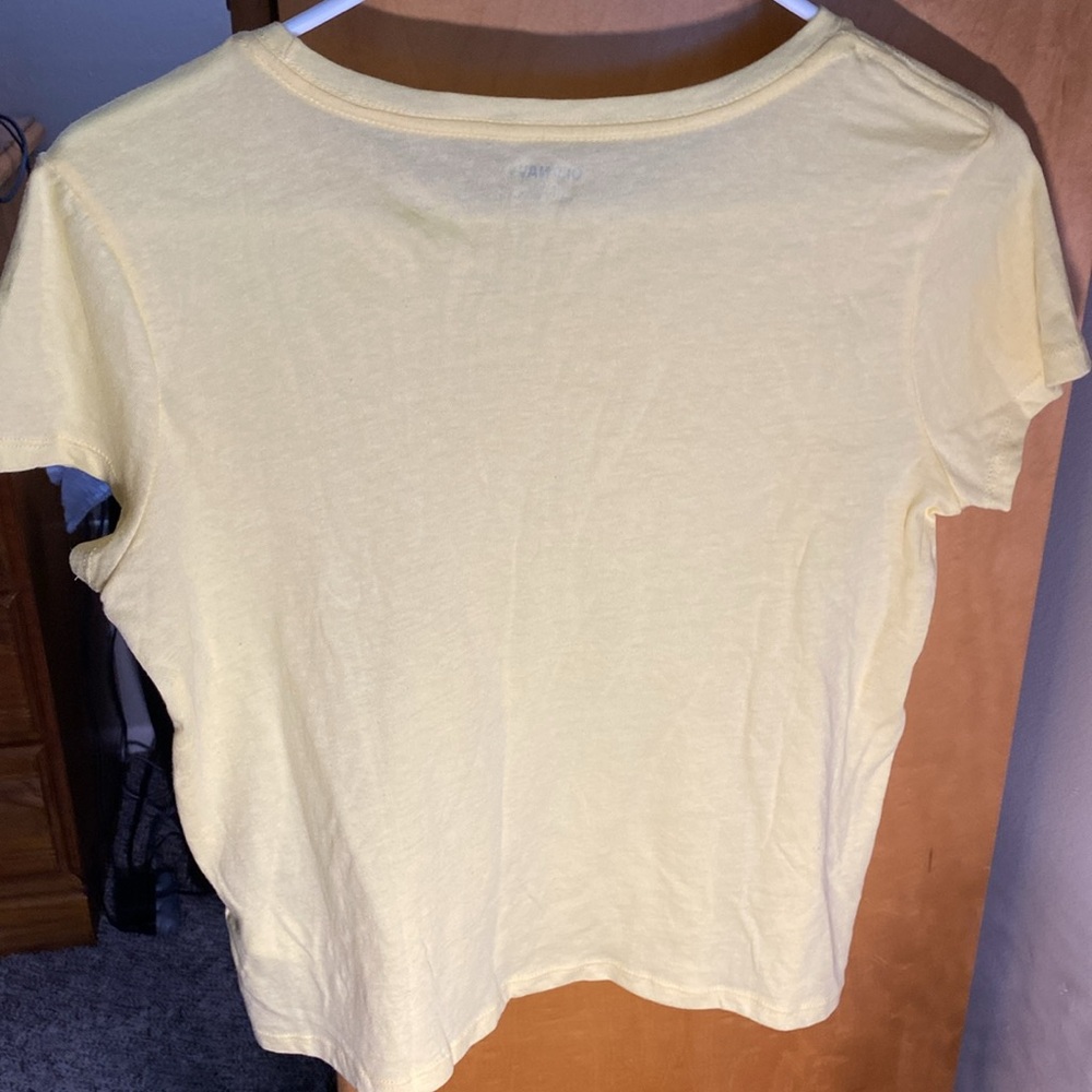 Beach yellow Old Navy tee shirt NWT - Picture 7 of 7